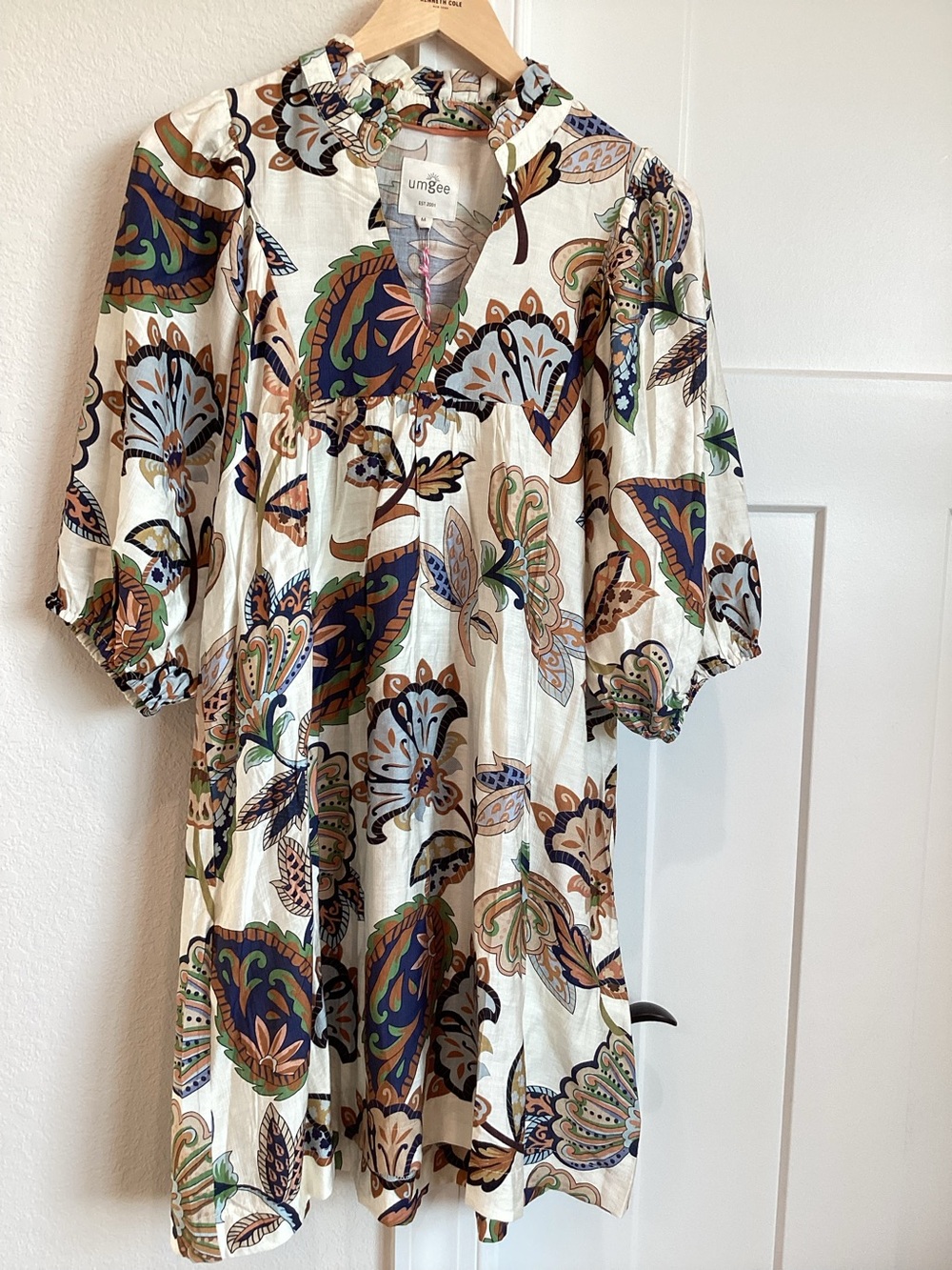 Umgee Puff-Sleeve Short-Sleeve V-Neck Mini Dress New Leaf Paisley Floral Medium